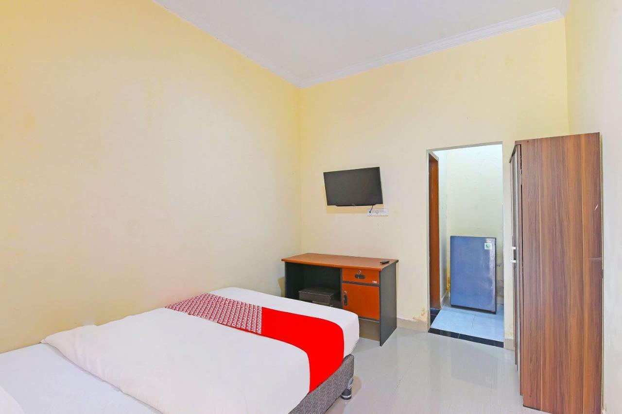 Oyo 91445 Sandat Guest House Denpasar Exteriör bild